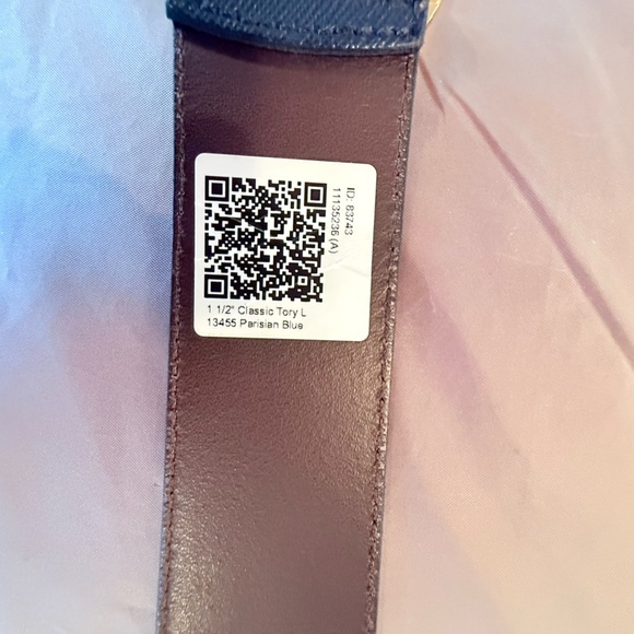 NWOT Tory Burch Gold Classic T Saffiano Leather Belt 1.5” Parisian Blue M/L $300 - Picture 7 of 10